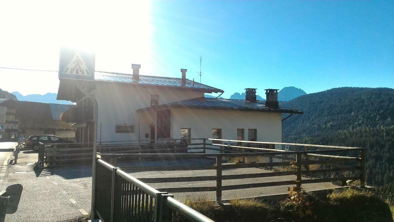 Balcone Sulle Dolomiti 2 Apartment Dosoledo Bagian luar foto